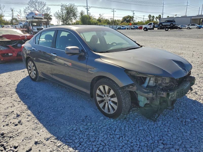 Photo 4 from auction – 2013 HONDA ACCORD EX with VIN 1HGCR2F71DA237228