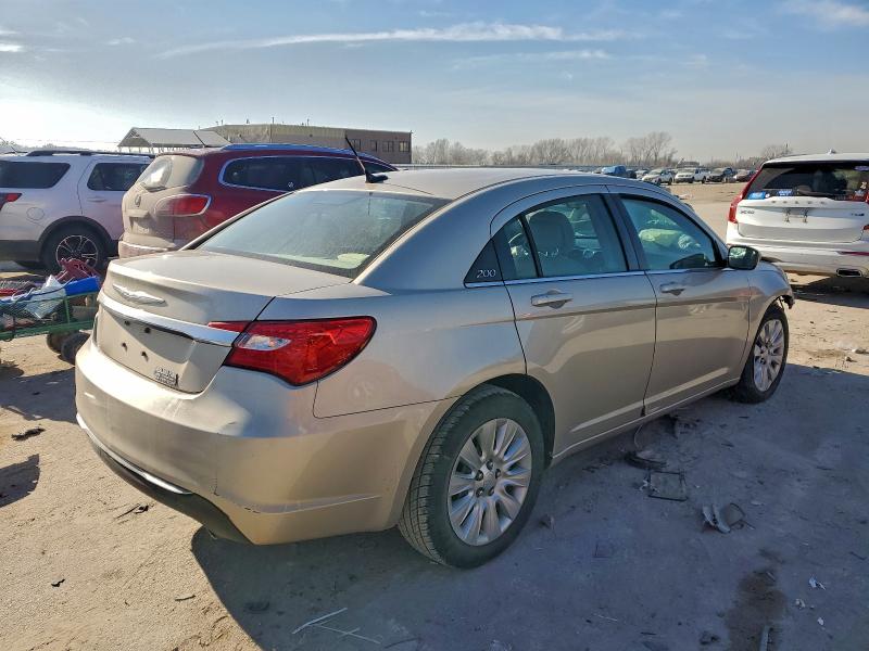 Photo 3 from auction – 2013 CHRYSLER 200 LX with VIN 1C3CCBAG8DN737505