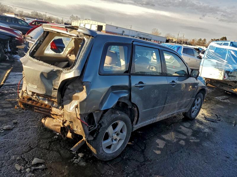Photo 3 from auction – 2003 MITSUBISHI OUTLANDER with VIN JA4LX31G13U105403