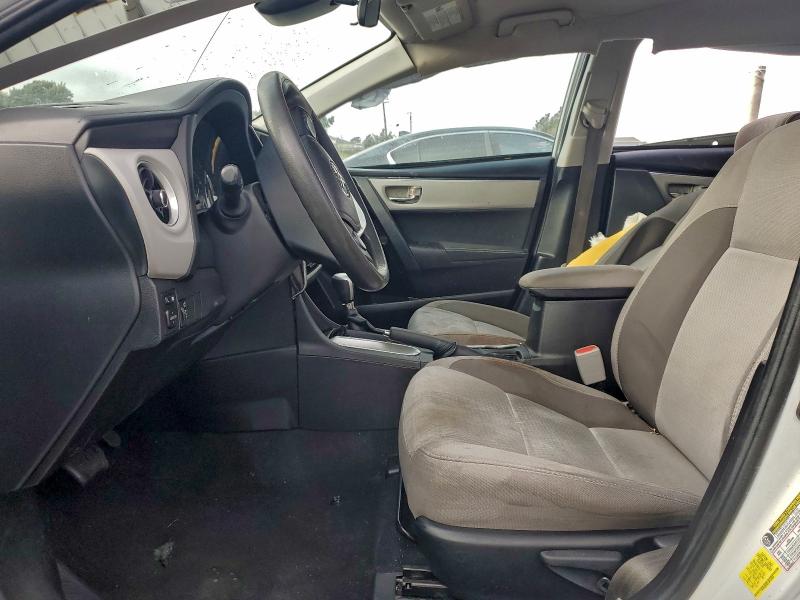 Photo 7 from auction – 2018 TOYOTA COROLLA with VIN 5YFBURHEXJP768108