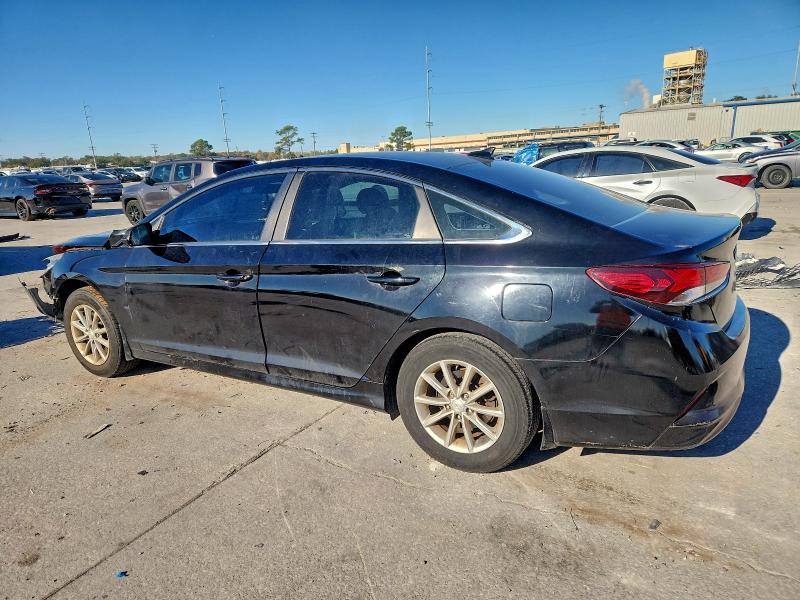 Photo 2 from auction – 2019 HYUNDAI SONATA SE with VIN 5NPE24AF2KH794838
