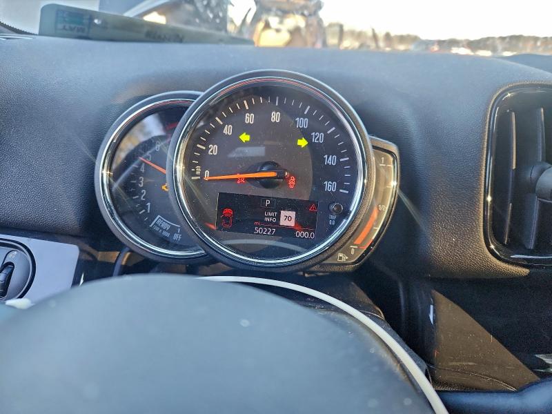 Photo 9 from auction – 2021 MINI COOPER COU with VIN WMZ23BR05M3M77283