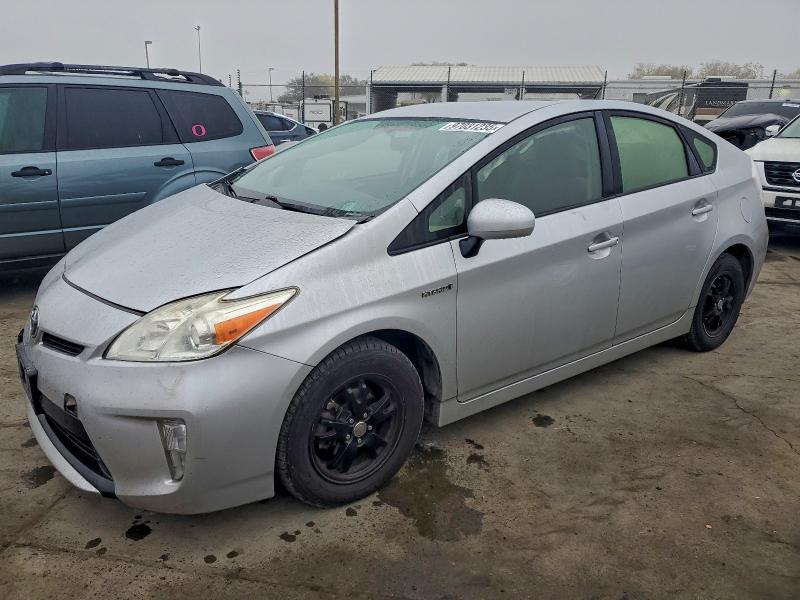 TOYOTA PRIUS 2014 with VIN JTDKN3DU3E0385960 - Photo from auction