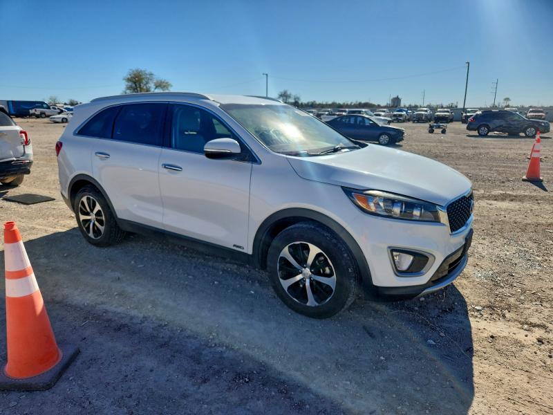 Photo 4 from auction – 2017 KIA SORENTO EX with VIN 5XYPHDA14HG239756