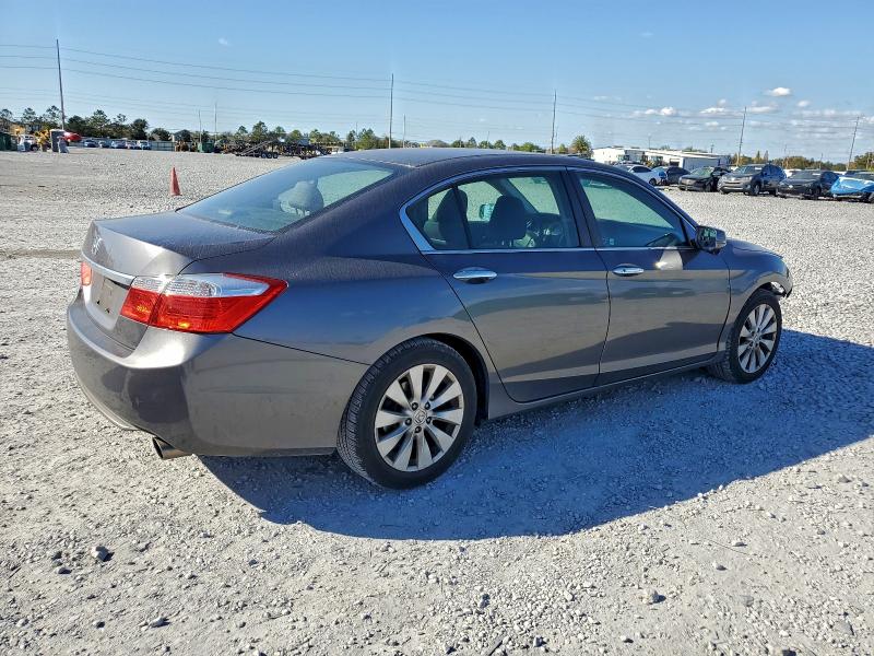 Photo 3 from auction – 2013 HONDA ACCORD EX with VIN 1HGCR2F71DA237228