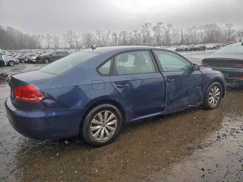 Photo 3 from auction – 2013 VOLKSWAGEN PASSAT S with VIN 1VWAP7A34DC071530