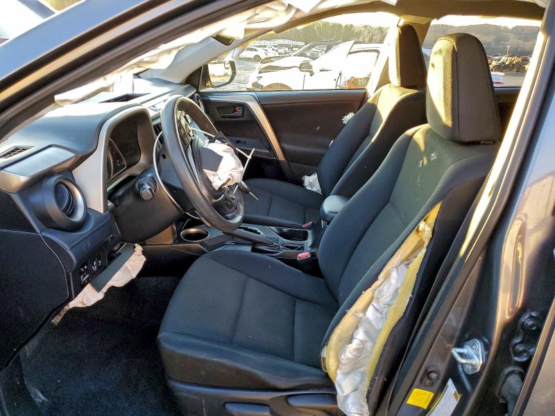 Photo 7 from auction – 2015 TOYOTA RAV4 LE with VIN JTMBFREV3FD113569