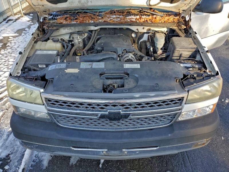 Photo 11 from auction – 2005 CHEVROLET SILVERADO with VIN 1GCHK29G95E236276