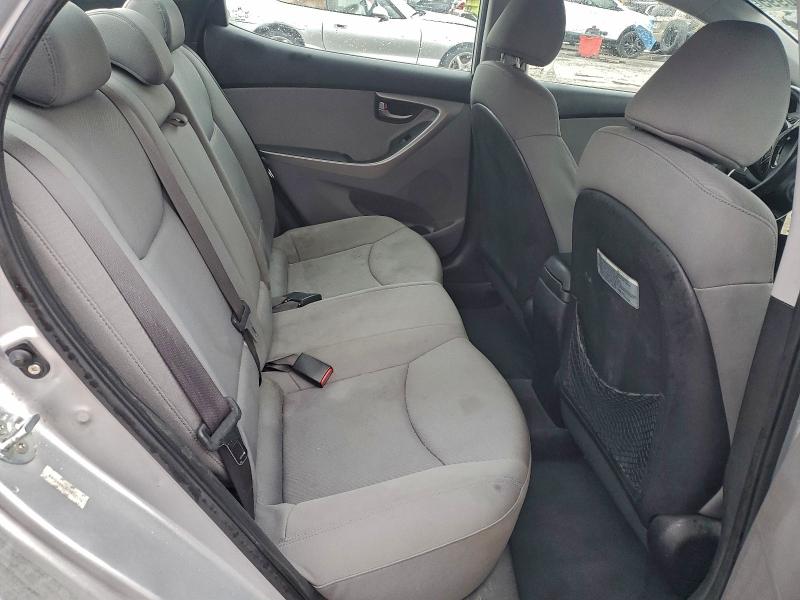 Photo 10 from auction – 2012 HYUNDAI ELANTRA GL with VIN KMHDH4AE9CU258490