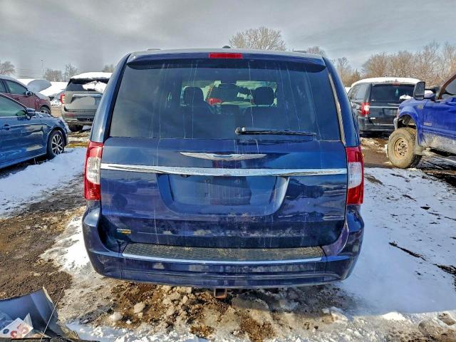 Photo 6 from auction – 2016 CHRYSLER TOWN & COU with VIN 2C4RC1BG7GR292258