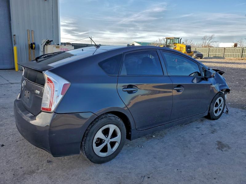 Photo 3 from auction – 2013 TOYOTA PRIUS with VIN JTDKN3DU3D5588557