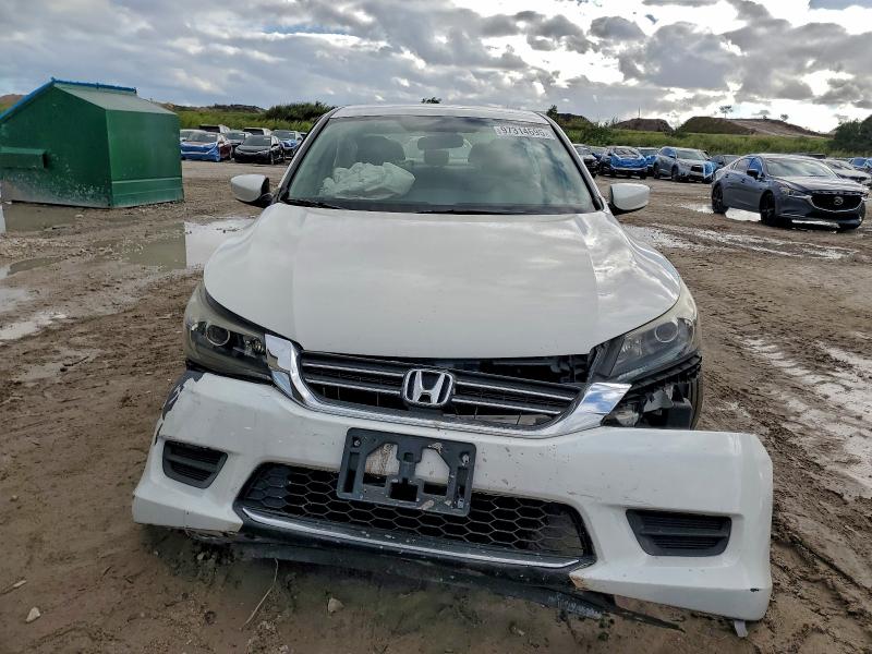 Photo 5 from auction – 2015 HONDA ACCORD with VIN 1HGCR2F33FA217224