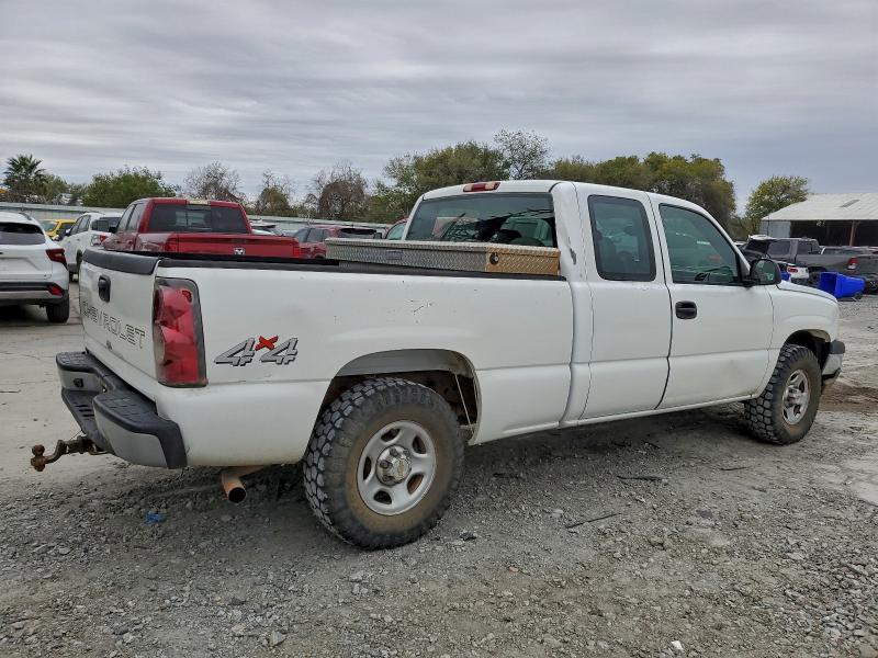 Photo 3 from auction – 2004 CHEVROLET SILVERADO with VIN 2GCEK19V141254296
