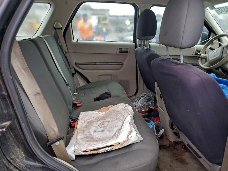 Photo 11 from auction – 2011 FORD ESCAPE XLS with VIN 1FMCU0C71BKB21388