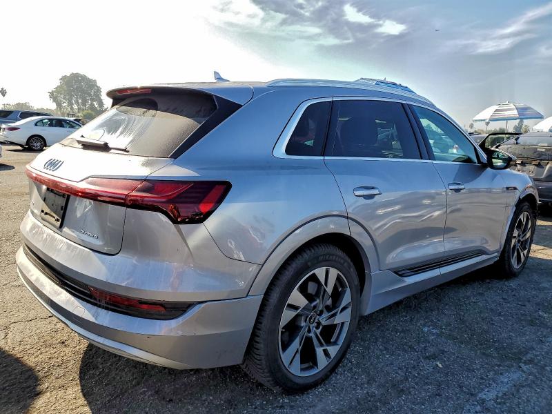 Photo 3 from auction – 2022 AUDI E-TRON PRE with VIN WA1AABGE8NB022414