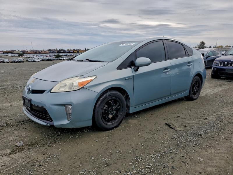 TOYOTA PRIUS 2014 مع رقم تعريف المركبة JTDKN3DU3E1748607 - صورة من المزاد
