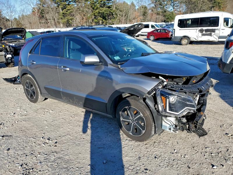 Photo 4 from auction – 2023 KIA NIRO LX with VIN KNDCP3LE8P5082302