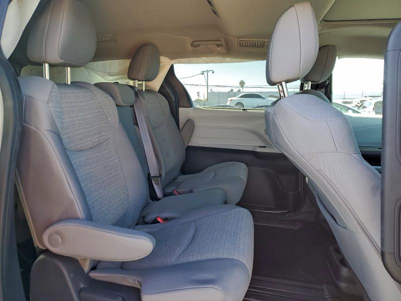 Photo 11 from auction – 2025 TOYOTA SIENNA with VIN 5TDBRKEC9SS248471