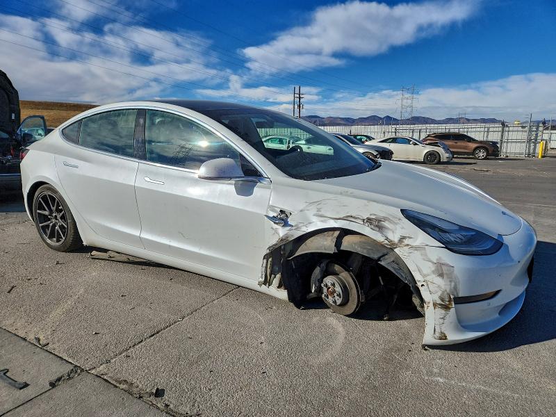 Photo 4 from auction – 2019 TESLA MODEL 3 with VIN 5YJ3E1EB5KF511819