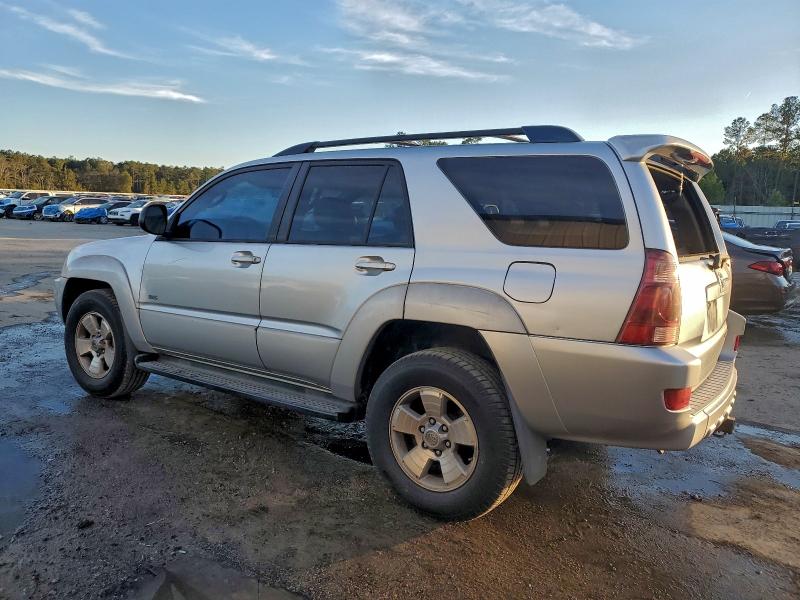 Photo 2 from auction – 2005 TOYOTA 4RUNNER SR with VIN JTEZU14R450043835