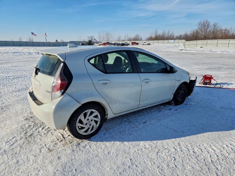 Photo 3 from auction – 2015 TOYOTA PRIUS C with VIN JTDKDTB30F1581475
