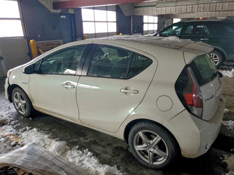 Photo 2 from auction – 2016 TOYOTA PRIUS C with VIN JTDKDTB38G1136838