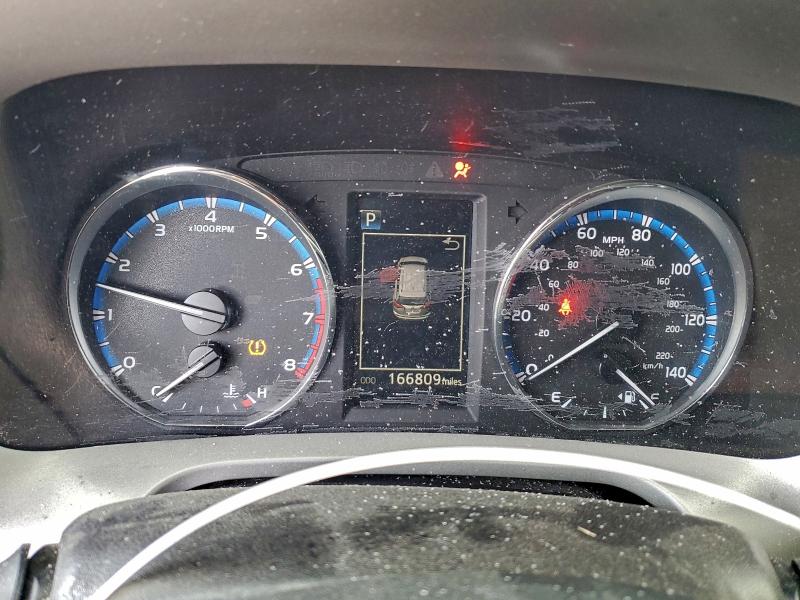 Photo 9 from auction – 2016 TOYOTA RAV4 XLE with VIN 2T3RFREV8GW531872