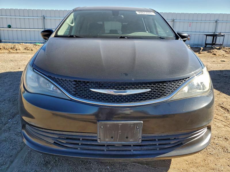 Photo 5 from auction – 2017 CHRYSLER PACIFICA T with VIN 2C4RC1DG1HR840494