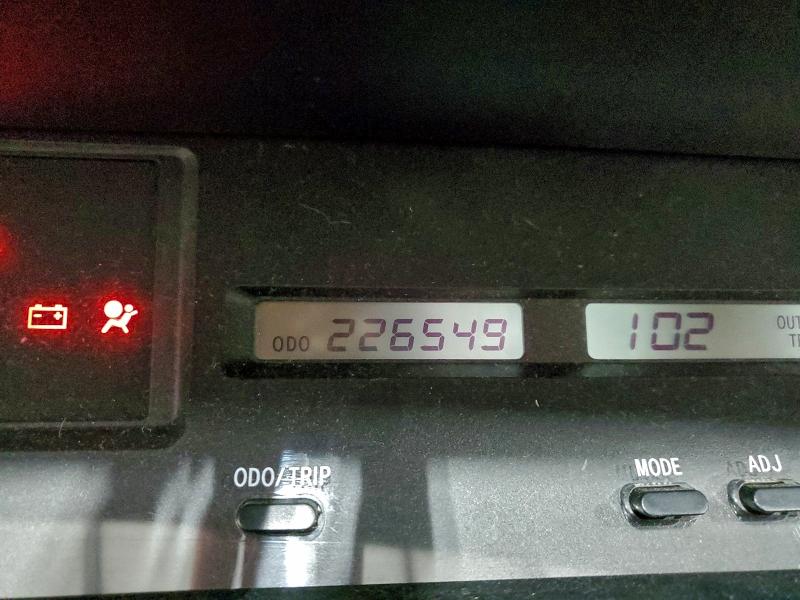 Photo 9 from auction – 2004 TOYOTA AVALON XL with VIN 4T1BF28B74U357792