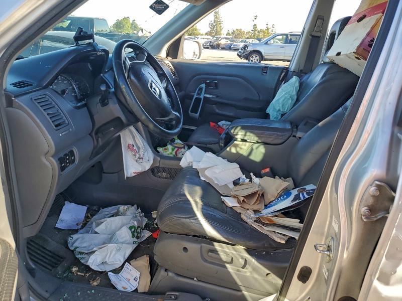 Photo 7 from auction – 2004 HONDA PILOT EXL with VIN 2HKYF18724H563911