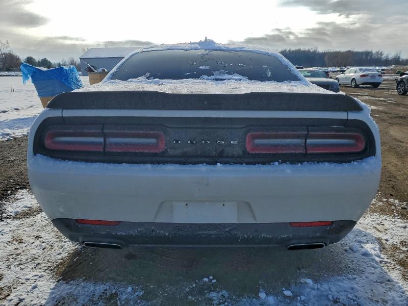 Photo 6 from auction – 2018 DODGE CHALLENGER with VIN 2C3CDZGG2JH205281