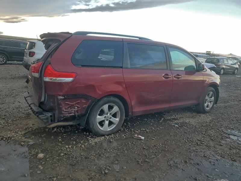Photo 3 from auction – 2011 TOYOTA SIENNA LE with VIN 5TDKK3DC3BS092536