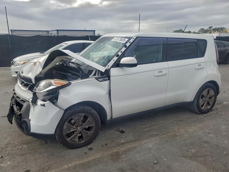 KIA SOUL 2016 with VIN KNDJN2A24G7304029 - Photo from auction