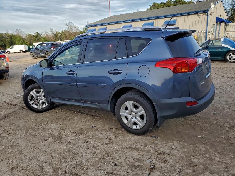 Photo 2 from auction – 2014 TOYOTA RAV4 LE with VIN JTMZFREV2ED040238