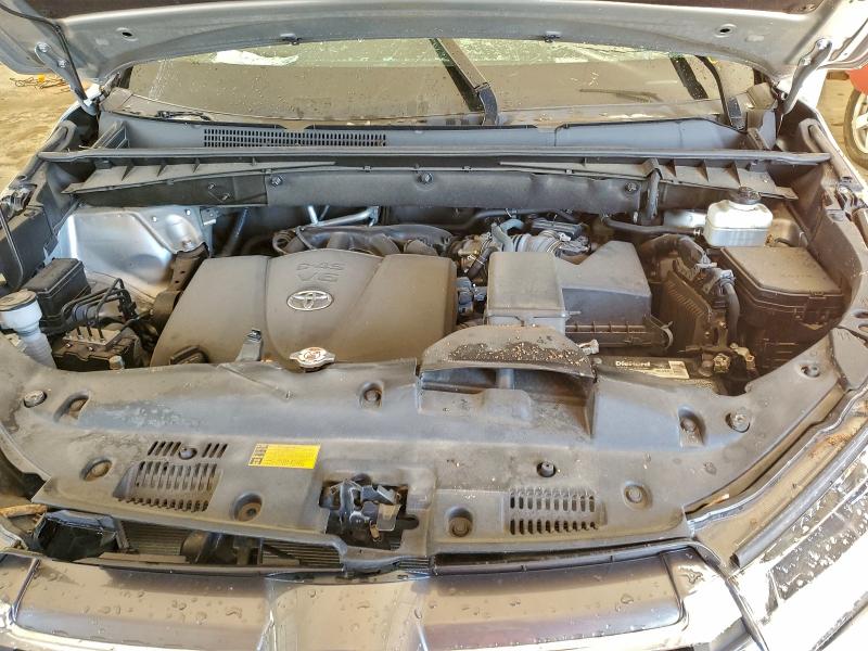 Photo 12 from auction – 2019 TOYOTA HIGHLANDER with VIN 5TDDZRFH7KS984482