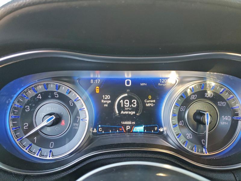 Photo 9 from auction – 2017 CHRYSLER 300C with VIN 2C3CCAEG9HH590937