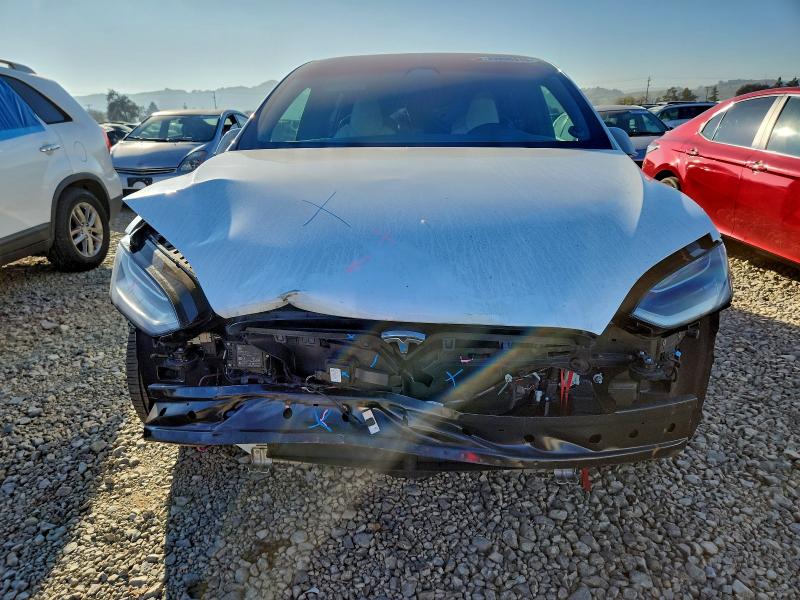 Photo 5 from auction – 2019 TESLA MODEL X with VIN 5YJXCBE23KF189582