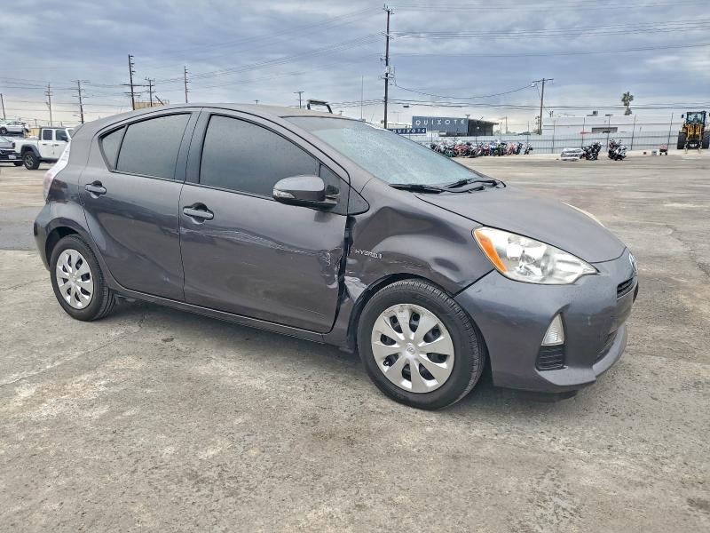 Photo 4 from auction – 2012 TOYOTA PRIUS C with VIN JTDKDTB32C1004152