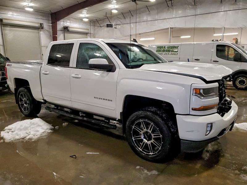 Photo 4 from auction – 2017 CHEVROLET SILVERADO with VIN 3GCUKREC5HG253700