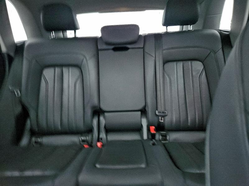 Photo 10 from auction – 2019 AUDI Q5 PREMIUM with VIN WA1ANAFY7K2104043