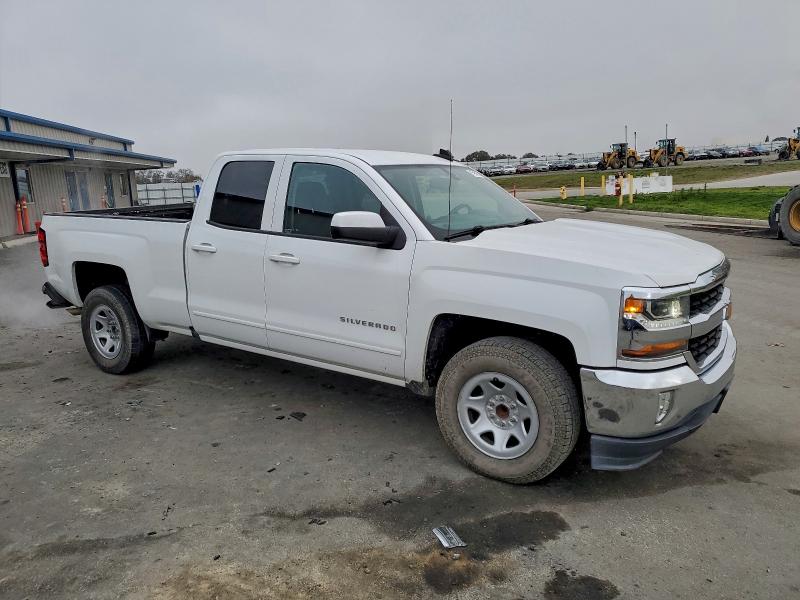 Photo 4 from auction – 2017 CHEVROLET SILVERADO with VIN 1GCRCREC1HZ149921