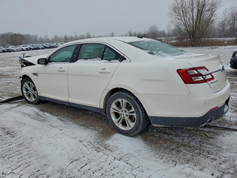Foto 2 de la subasta – 2017 FORD TAURUS SEL con VIN 1FAHP2E81HG116728