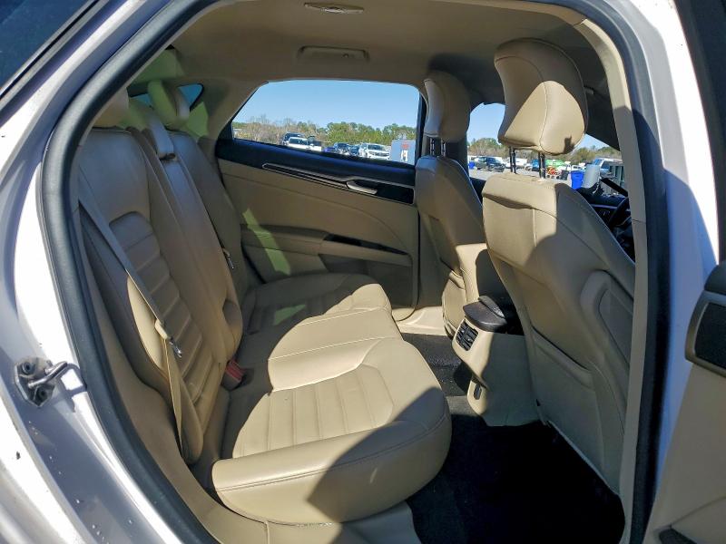 Photo 10 from auction – 2016 FORD FUSION SE with VIN 3FA6P0HD1GR363825