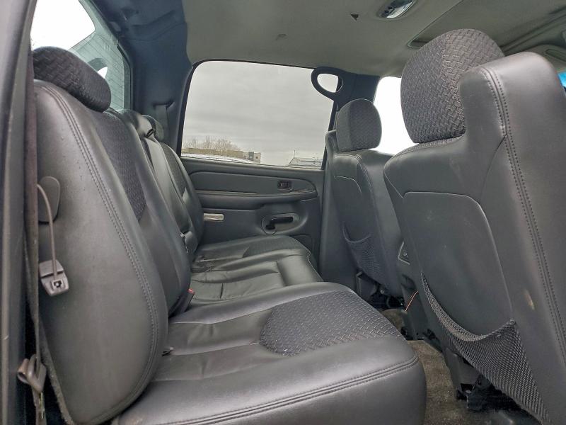 Photo 10 from auction – 2003 CHEVROLET AVALANCHE with VIN 3GNEK13T13G143378