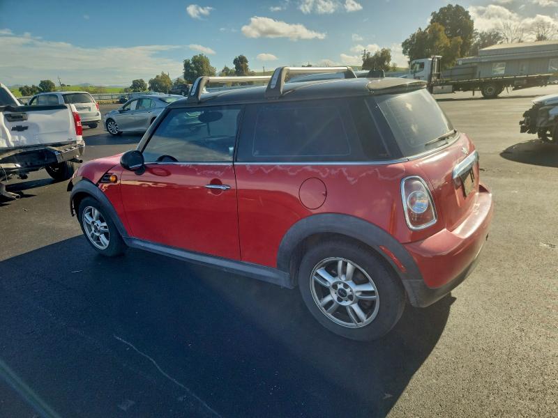 Photo 2 from auction – 2011 MINI COOPER with VIN WMWSU3C56BT096835