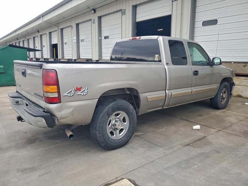 Photo 3 from auction – 2002 CHEVROLET SILVERADO with VIN 2GCEK19V721201213