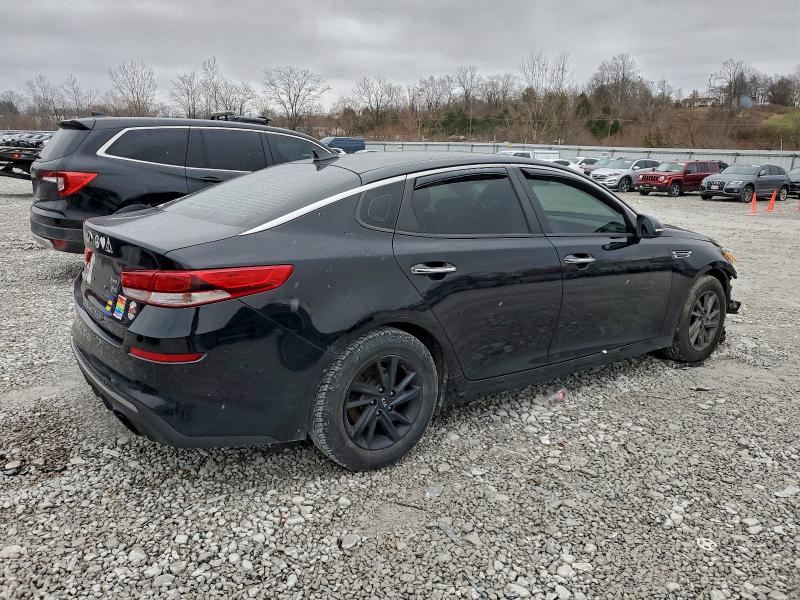 Photo 3 from auction – 2020 KIA OPTIMA LX with VIN 5XXGT4L38LG422183