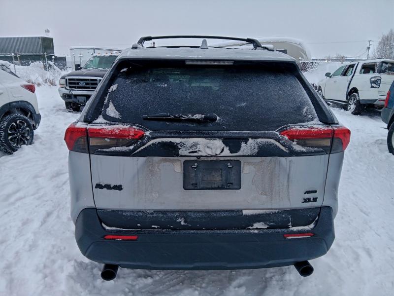 Photo 6 from auction – 2020 TOYOTA RAV4 LE with VIN 2T3F1RFV3LC097520