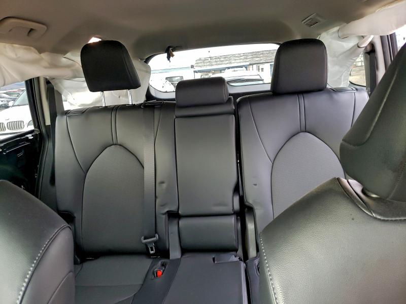 Photo 10 from auction – 2024 TOYOTA GRAND HIGH with VIN 5TDAAAB54RS064147