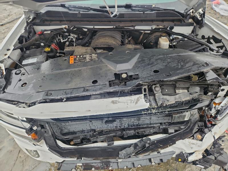 Photo 11 from auction – 2018 CHEVROLET SILVERADO with VIN 3GCUKREC2JG629212